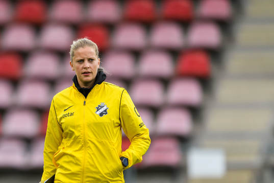 s tränare Caroline Sjöblom