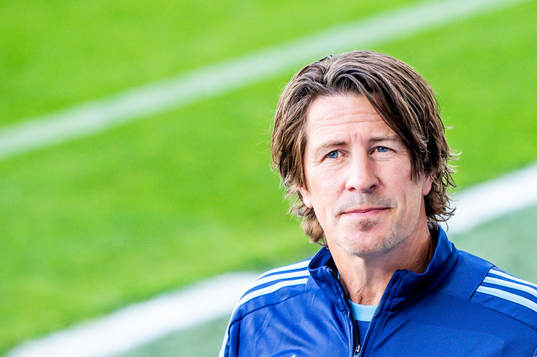 Djurgårdens tränare Thomas Lagerlöf innan