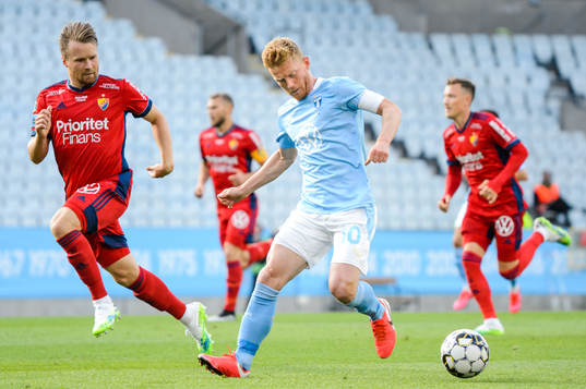Djurgårdens Jacob Une Larsson och Malmö FFs Anders