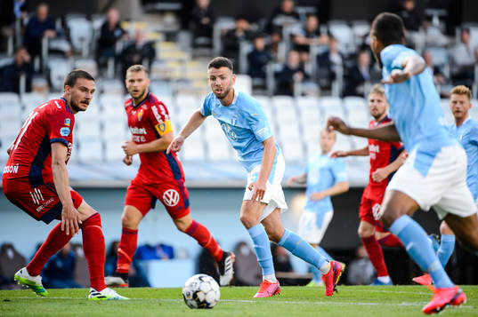 Djurgårdens Erik Berg och Malmö FFs Erdal Rakip