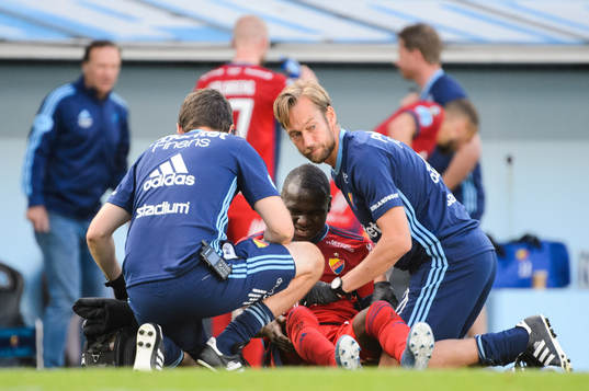 Djurgårdens Edward Chilufya får vård