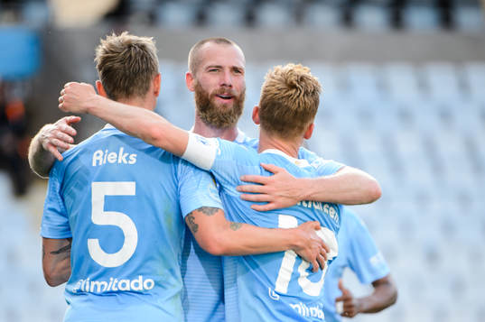 Malmö FFs Jo Inge Berget jublar med Anders Christiansen