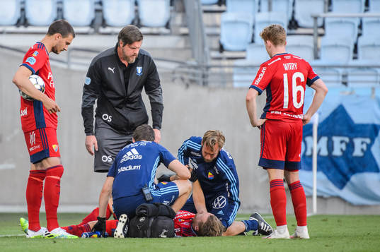 Djurgårdens Jacob Une Larsson får vård
