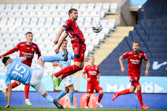 Djurgårdens Erik Berg och Malmö FFs Anel Ahmedhodzic