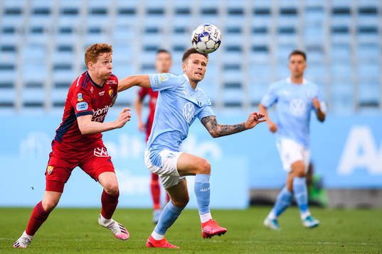 Djurgårdens Aslak Witry och Malmö FFs Arnór Traustason