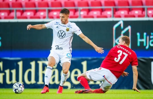 Kalmars Edvin Crona och Östersunds Felix Hörberg