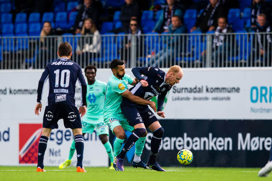 Etzaz Muzafar Hussain of Molde and Pål Erik Stensøe