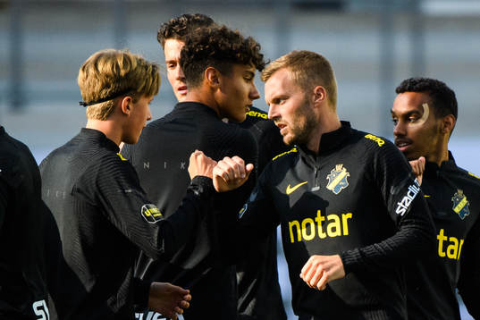 s Sebastian Larsson