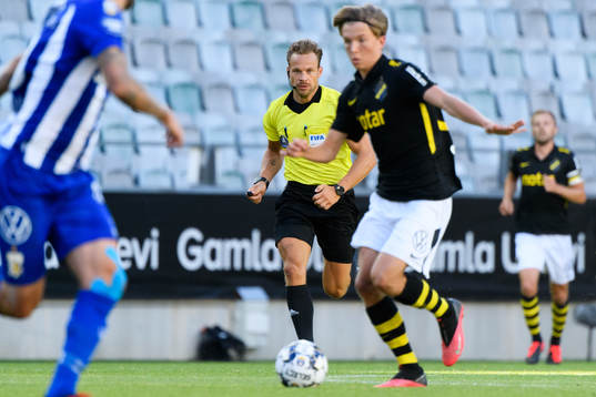 Domare Kristoffer Karlsson