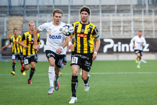 Örebros Jake Larsson och Häckens Rasmus Lindgren