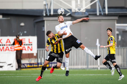 Häckens Joona Toivio och Örebros Erik Björndahl