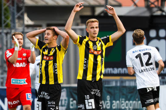 Häckens Leo Bengtsson och Jasse Tuominen deppar