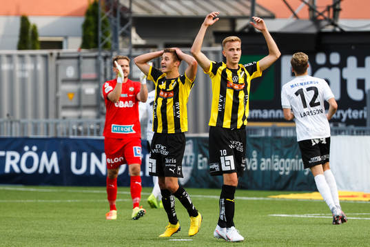 Häckens Leo Bengtsson och Jasse Tuominen deppar