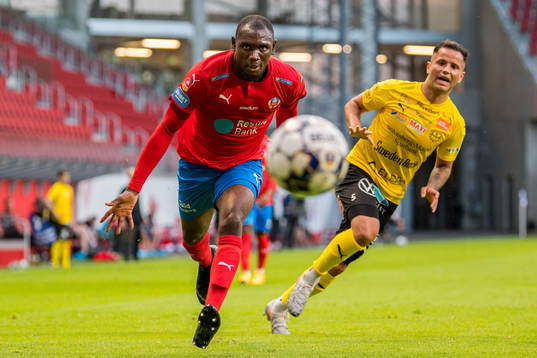 Helsingborgs Ravy Tsouka och Mjällbys Mohanad Jeahze