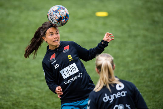 Cathrine Høegh Dekkerhus of LSK Kvinner