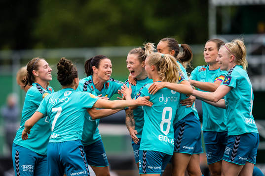 Bläddra bland fler bilder av Football, Toppserien, Rosenborg - LSK Kvinner