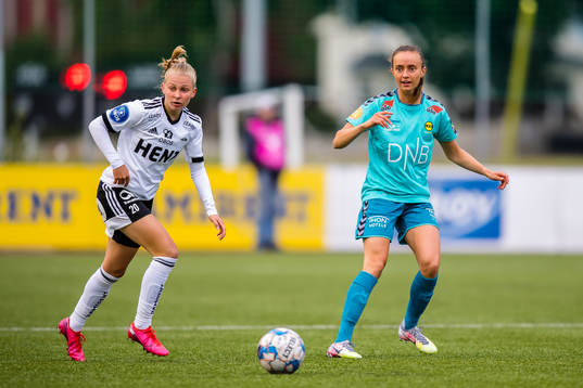Emilie Marie Joramo of Rosenborg and Andrea Wilmann of LSK