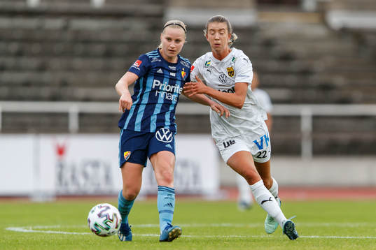 Djurgårdens Camilla Huseby och Umeås Wilma Öhman