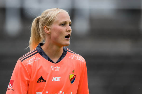 Djurgårdens målvakt Kathrine Østergaard Larsen