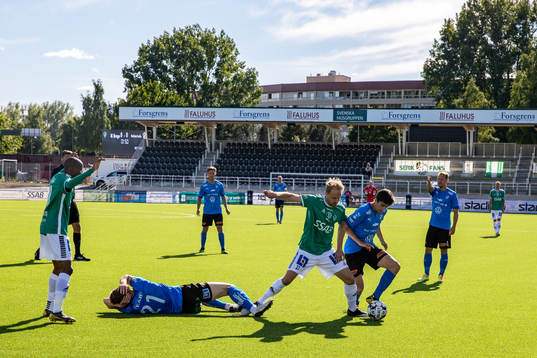 Bläddra bland fler bilder av Fotboll, Superettan, Brage - Halmstad