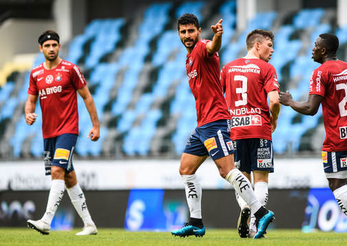 Örgrytes Aílton Almeida jublar