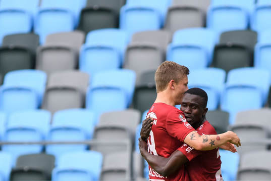 Örgrytes Anton Andreasson jublar med Bubacarr Jobe