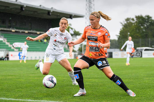 Rosengårds Mimmi Larsson och Kristianstads Jutta Rantala