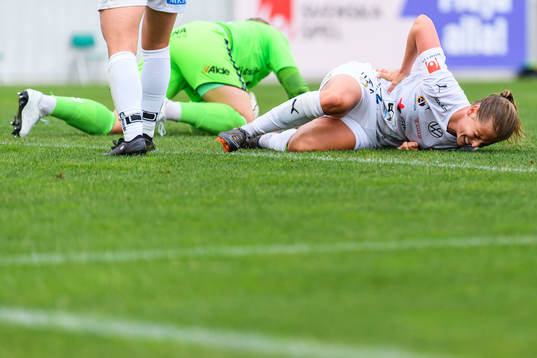 Rosengårds Anna Anvegård har ont