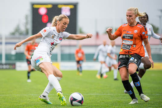 Rosengårds Mimmi Larsson och Kristianstads Josefine Rybrink