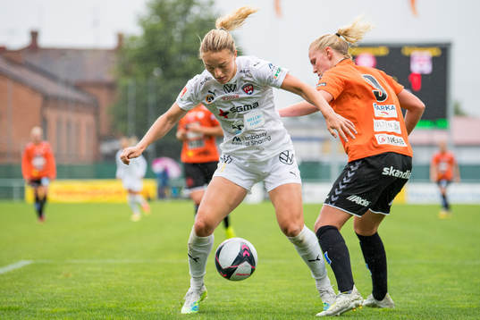 Rosengårds Mimmi Larsson och Kristianstads Josefine Rybrink