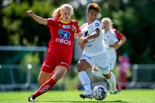 Mathilde Harviken of Røa and Meryll Abrahamsen of