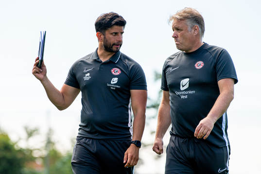 Remi Natvik, head coach of Arna-Bjørnar, at half time