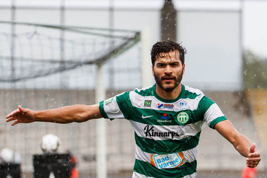 Västerås Jonas Hellgren jublar med lagkamrater