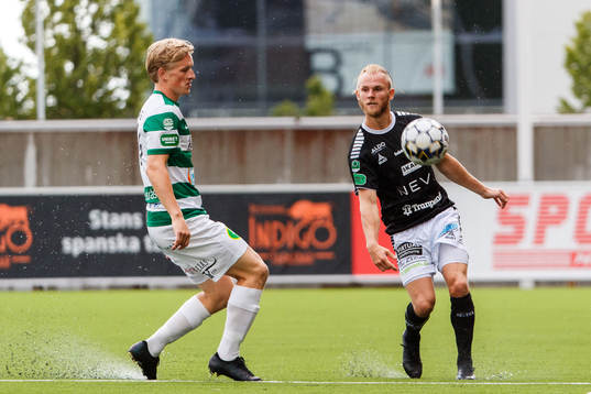 Västerås Douglas Karlberg och GAIS Niklas Andersen