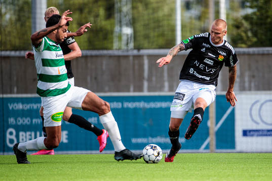 Västerås Pedro Ribeiro och GAIS Jesper Brandt
