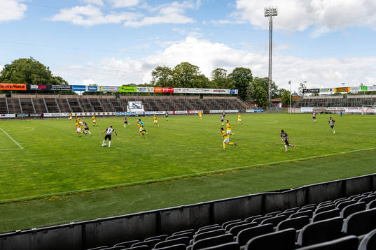 Bläddra bland fler bilder av Fotboll, Div 1 södra, herr, Landskrona - Lunds BK