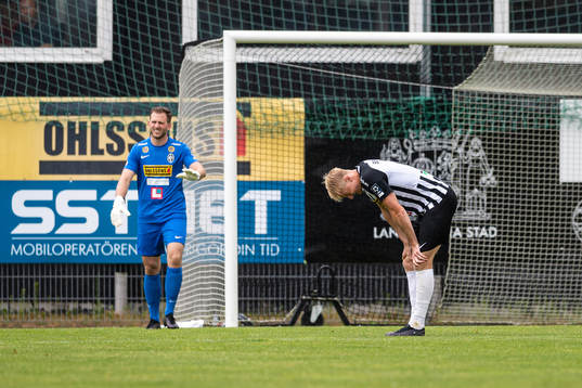 Landskronas Viktor Wihlstrand har ont