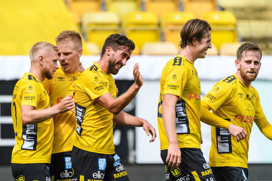 Elfsborgs Frederik Holst jublar