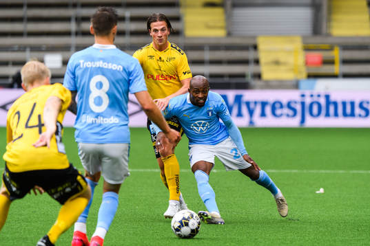 Elfsborgs Simon Olsson och Malmö FFs Fouad Bachirou