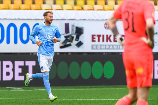 Malmö FFs Ola Toivonen gör entré