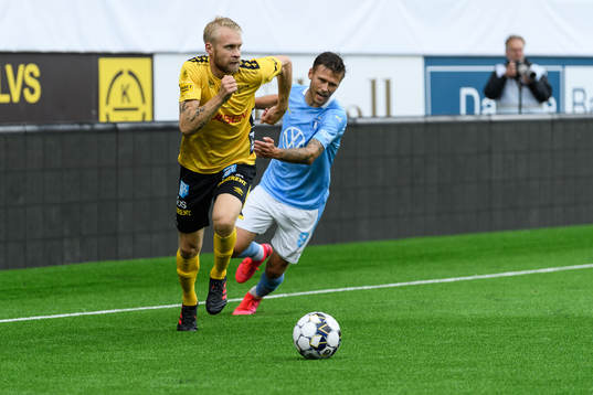 Elfsborgs Johan Larsson och Malmö FFs Arnór Ingvi