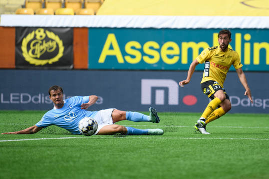 Malmö FFs Eric Larsson och Elfsborgs Frederik Holst