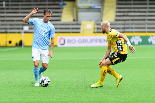 Malmö FFs Eric Larsson och Elfsborgs Simon Strand