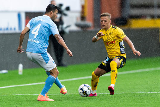 Elfsborgs Jesper Karlsson och Malmö FFs Behrang Safari