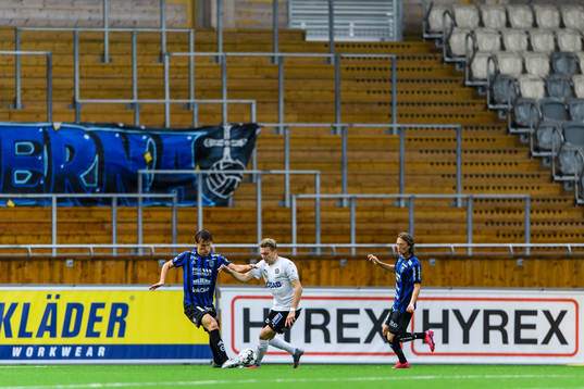 Sirius Hjalmar Ekdal och Örebros Jake Larsson