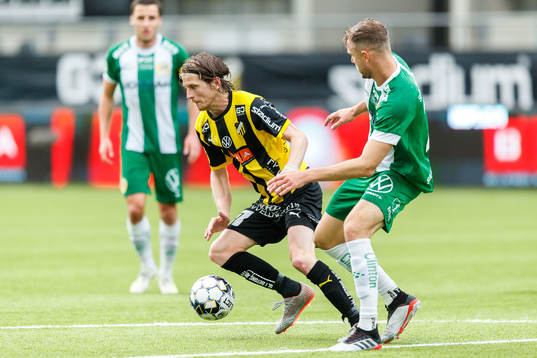 Häckens Erik Friberg och Hammarbys Richard Magyar