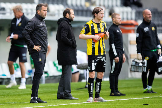 Häckens assisterande tränare Robert Vilahamn och Erik
