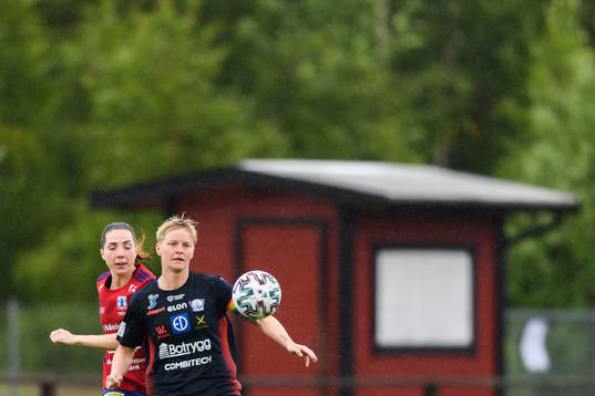 Vittsjös Clara Markstedt och Linköpings Nilla Fischer
