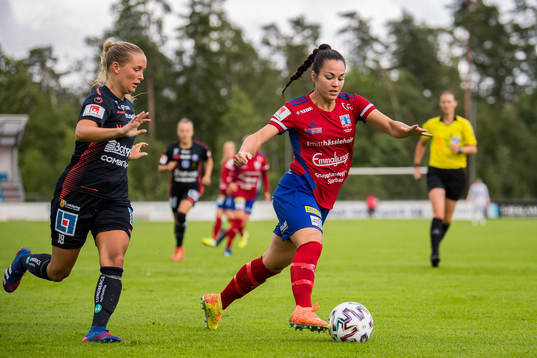Linköpings Ronja Artonsson och Vittsjös Michelle De Jongh