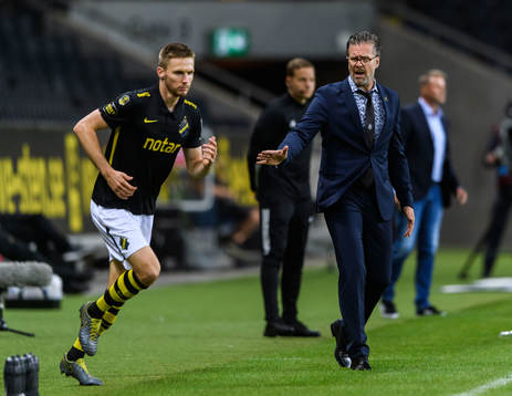 s Karol Mets och AIK:s tränare Rikard Norling